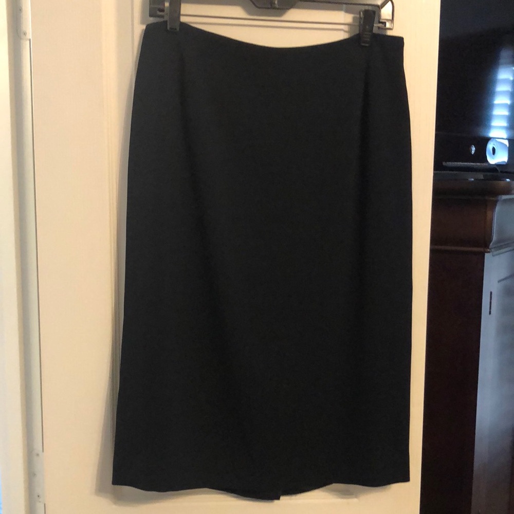 Garfield Marks skirt- like new